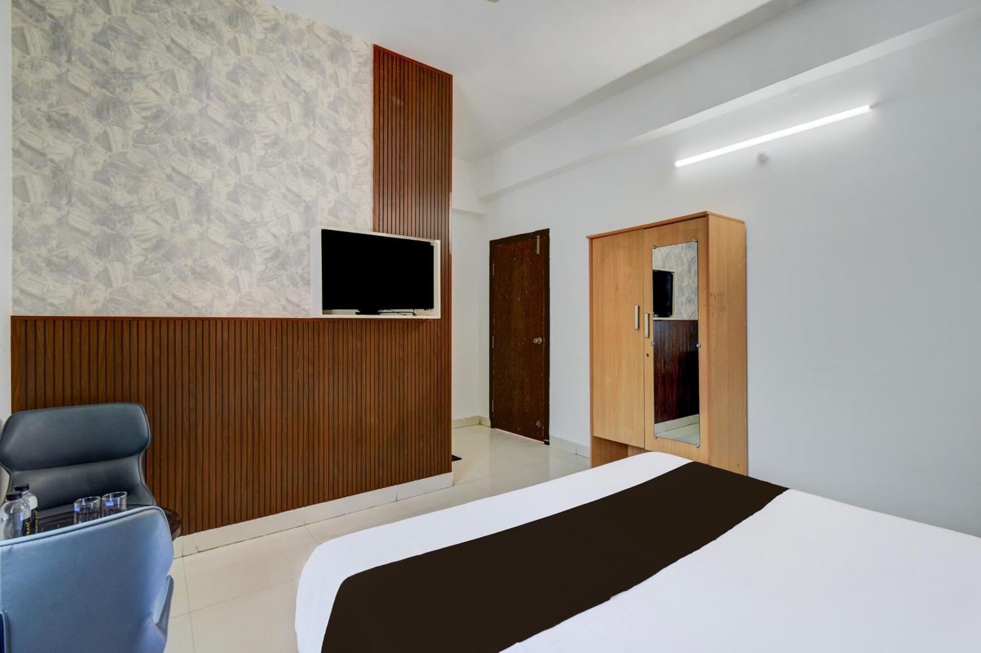 Hotel O Bee Oak Gachibowli 외부 사진